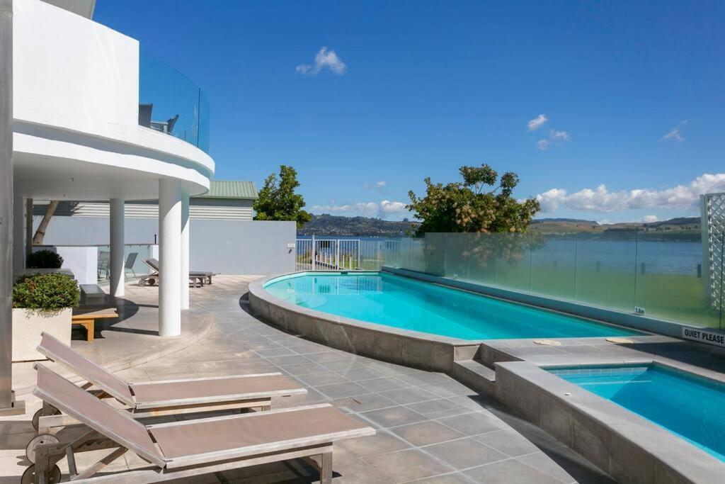 Waimahana - Luxury By The Lake Lac Lac Taupo Extérieur photo