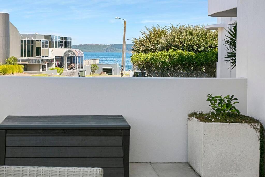 Waimahana - Luxury By The Lake Lac Lac Taupo Extérieur photo